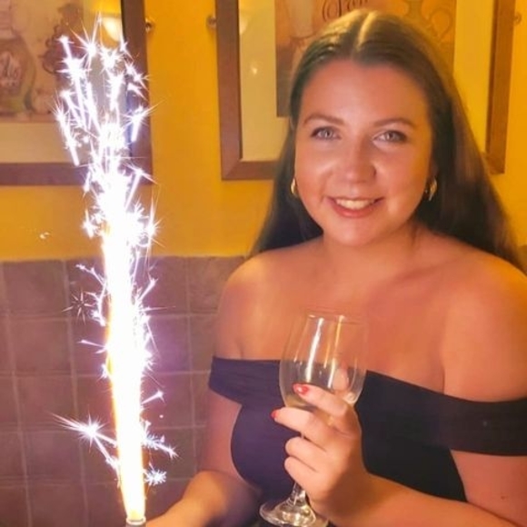 Meet your Posher, Chloe - Picture 1 of 1